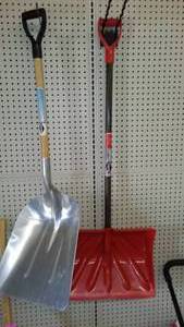 lot 291 image: Aluminum Grain and Plastic Shovel.