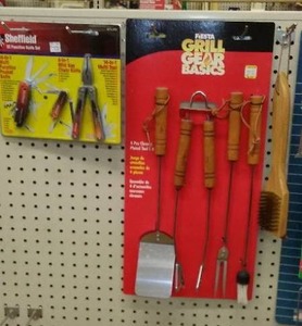 lot 243 image: 32 Multi Function Knife, BBQ Utensil Set.