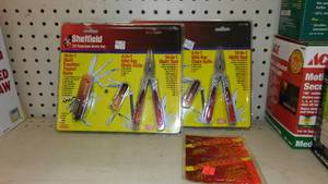 lot 310 image: Sheffield 32 Function Knife Set (2).