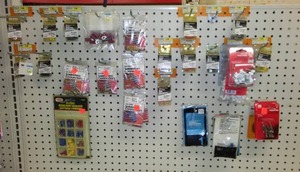 lot 317 image: Terminals, Receptacles, Connectors Variety.