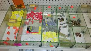 lot 318 image: Wire Connector assortment.