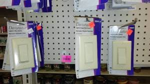 lot 368 image: Dcor Paddle Switch (15) Beige.