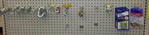 lot 413 image: Wirerope Clamps, Small Pulleys (4), Open end Links.