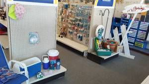 lot 626 image: Commercial Pegboard Display Shelving (2).