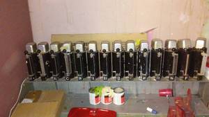 lot 694 image: Harbil Compact Color Dispenser