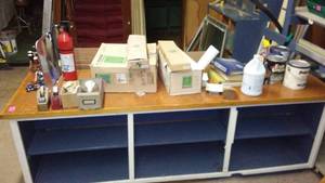 lot 687 image: Workbench and Contents.