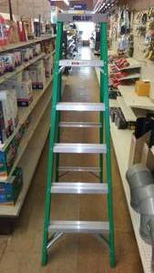 lot 722 image: Keller 6 ft. Fiberglass Ladder.