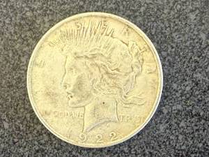 lot 7 image: 1922 Peace Dollar