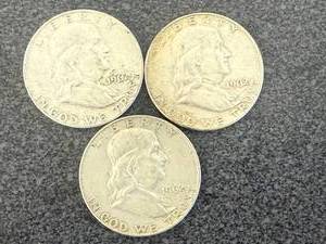 lot 34 image: 3 1962 D Franklin Half Dollars