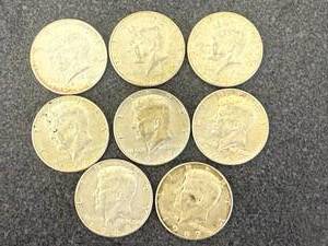 lot 43 image: 8 Kennedy Half Dollars 40% Silver