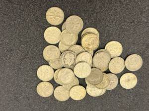 lot 63 image: 40 Silver Roosevelt Dimes