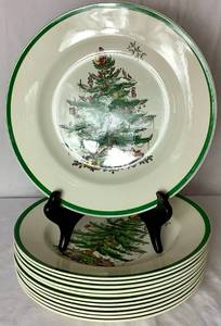 lot 73 image: Vintage Spode Christmas Tree Made in England Dinner Plates -set of 12