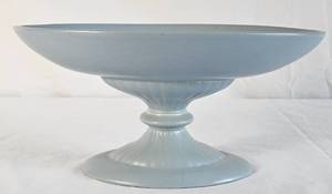 lot 28 image: Red Wing Pottery Footed Compote M5005