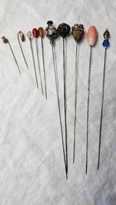 lot 99 image: Collection of Vintage Hair Pins