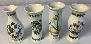 lot 56 image: Portmeirion Botanic Garden Bud Vases - Set of 4
