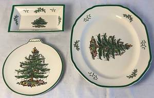 lot 79 image: Vintage Spode Christmas Tree Large Rectangular Tray, 14 Oval Platter and Ornament Tray S3324-A1
