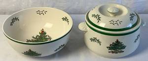 lot 86 image: Vintage Spode Christmas Tree Round Covered Casserole and Round Salad Serving Bowl