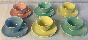 lot 12 image: Vintage Lu-Ray Pastels - Set of 6 Cups and 6 Saucers