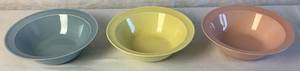lot 113 image: Set of 3 Vintage Lu-Ray Pastels 9 x 2.5 Serving Bowls ( 1 Yellow, 1 Blue, 1 Pink)