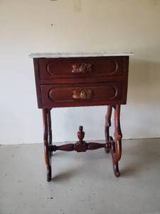 lot 21 image: Small Vintage Side Table with ornate Floral Carved Drawer Pulls and Marble Top