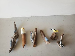 lot 35 image: Carved Painted Variety of Birds on Branches Signed W.B. Beautiful Detail
