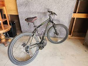 lot 74 image: Mens Schwinn Sidewinder Bicycle in great Condition