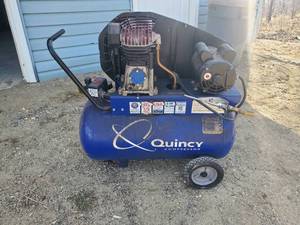 lot 98 image: Quincy Air compressor Works NOTICE Buyer is responsible for Loading and Removal 