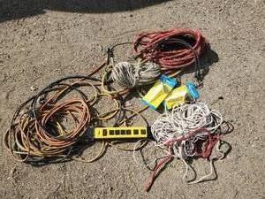 lot 172 image: Lot of Extension Cords Rope power Strip and more