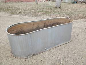 lot 190 image: Large Galvanized Steel Water Troughflower Garden Lawn Dcor NOTICE Buyer is responsible for Loading and Removal 