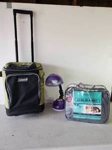 lot 194 image: Rolling Coleman Cooler, Awesome Never used Weighted Comfort Blanket and Desk Lamp