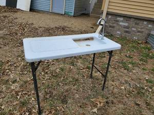 lot 216 image: Outdoor Folding Fish CleaningStation Sink