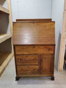 lot 266 image: Antique Secretary Desk in Good condition with Keys NOTICE Buyer is responsible for Loading and Removal 