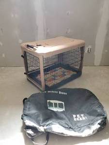 lot 285 image: Folding Pet Gear Kennel with Case in good condition NOTICE Buyer is responsible for Loading and Removal 
