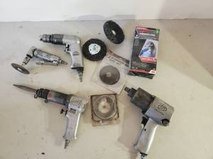 lot 311 image: Lot of tools