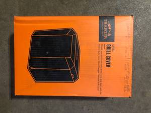 lot 7 image: Traeger Flatrock Flat Top Grill Cover   Customer Returns See Pictures