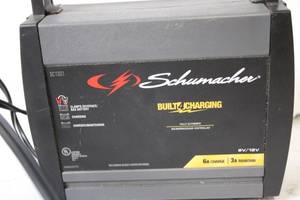 lot 13 image: Schumacher Battery Charger SE-3010I 6V12V with Cables