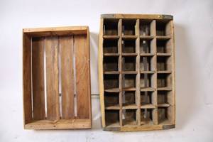 lot 24 image: Vintage Wooden Tray and Bottle Carrier Set