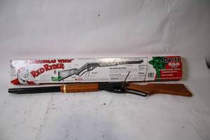 lot 26 image: Daisy Red Ryder BB Gun with Compass & Sundial