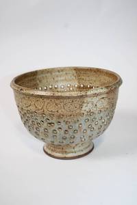 lot 73 image: Handcrafted Stoneware Colander with Perforated Detail