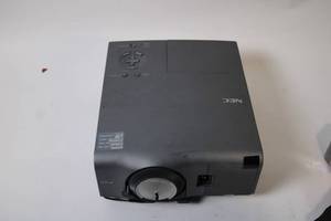 lot 85 image: NEC VT540 Multimedia Projector