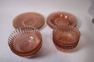 lot 94 image: Set of Pink Depression Glass Bowls and Plates