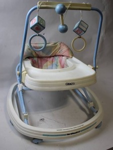 lot 116 image: Graco Tot Wheels II Baby Walker with Toys