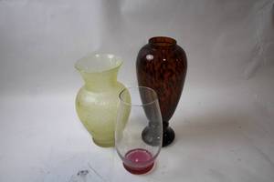 lot 128 image: Collection of 3 Decorative Glass Vases with Unique Designs