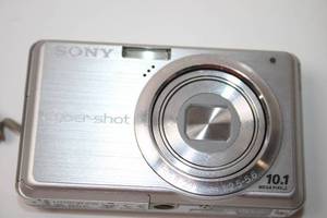 lot 148 image: Sony Cyber-shot DSC-W180 10.1 MP Digital Camera with Charger