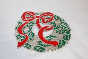 lot 163 image: Festive Holiday Wreath Wall Decor with Red Bow Design