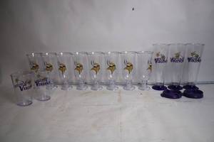lot 241 image: Set of Minnesota Vikings Plastic Drinkware Set