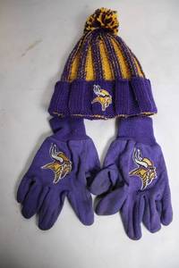 lot 250 image: Purple and Gold Minnesota Vikings Beanie and Gloves Set