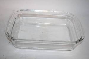 lot 265 image: Clear Glass Baking Dish - Rectangular Ovenware