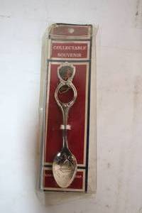 lot 287 image: Vintage Collectible Souvenir Spoon from San Diego, California