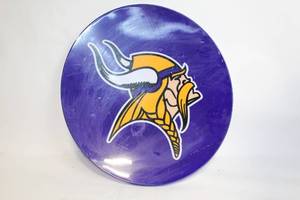 lot 337 image: Minnesota Vikings 21-Inch Satellite Dish Cover